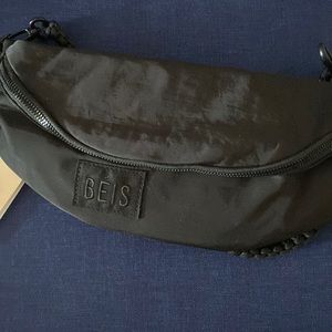BÉIS “The Pack” Black NWT